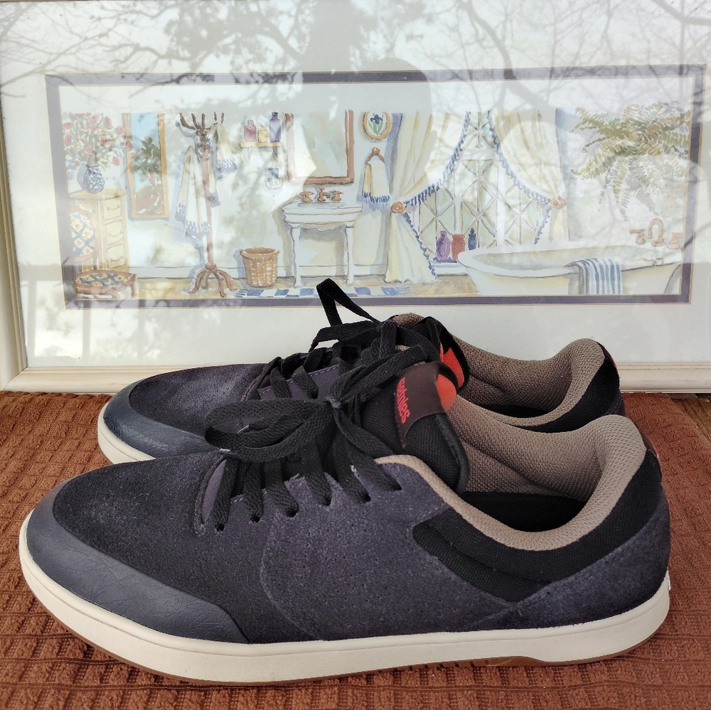 Men's Etnies "Marana Michelin" Charcoal Grey Suede/Black Skating Shoe Size 11.5.